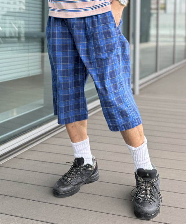 BAKU(東江 漠)さんの「BEAMS WOMEN｜タータンチェック ショートパンツ【ワイドストレートフィット】」を使ったコーディネート