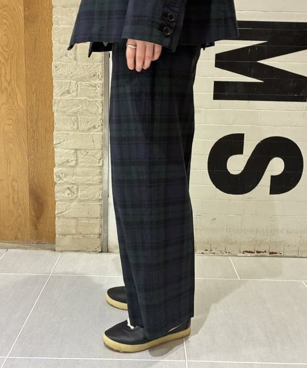 キラリさんの「BEAMS WOMEN｜チェック ダブル ジャケット ＜オフィスカジュアル / セットアップ対応 / オンオフ兼用＞」を使ったコーディネート