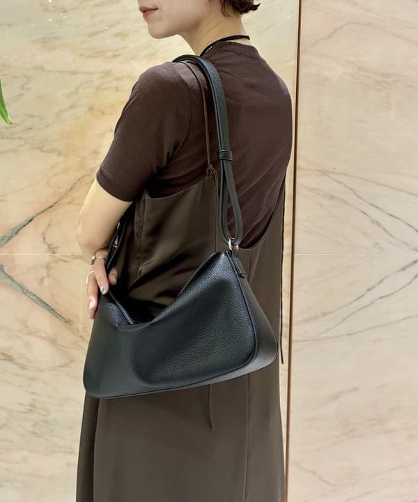 AONO SHIKAMAさんの「BEAMS WOMEN｜AK+1 / シアー Tシャツ」を使ったコーディネート