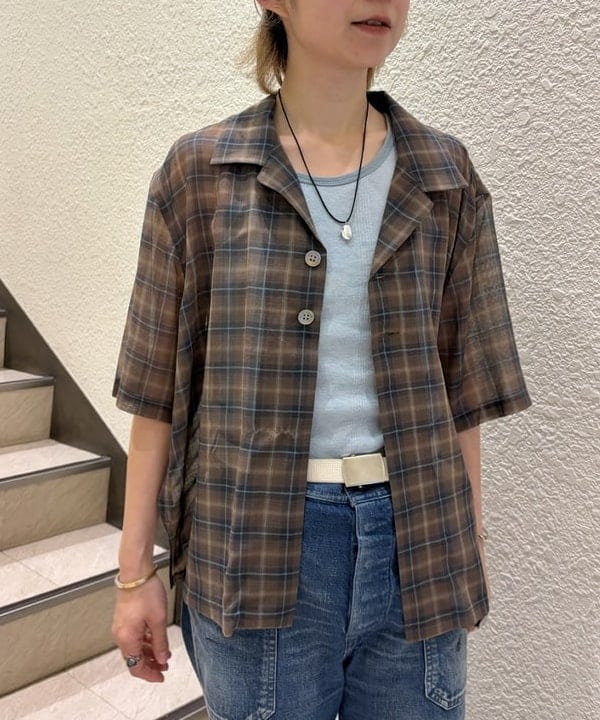 矢野(青木)優香さんの「BEAMS WOMEN｜maturely / ボイル チェック 5スリーブ シャツ」を使ったコーディネート