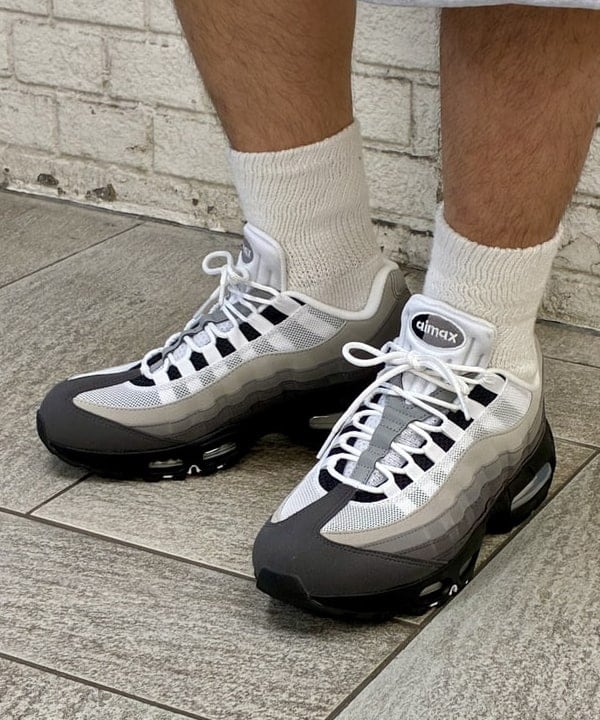 Kellyさんの「BEAMS WOMEN｜スウェット ダブルニー ショーツ」を使ったコーディネート