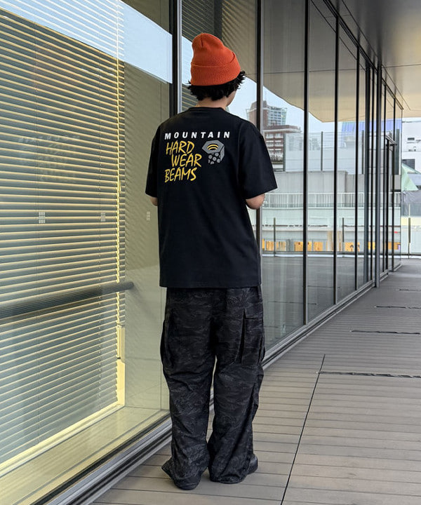 BAKU(東江 漠)さんの「BEAMS WOMEN｜【別注】BIRKENSTOCK / BOSTON &ldquo;BONE PATTERN&rdquo; Smooth BLACK」を使ったコーディネート