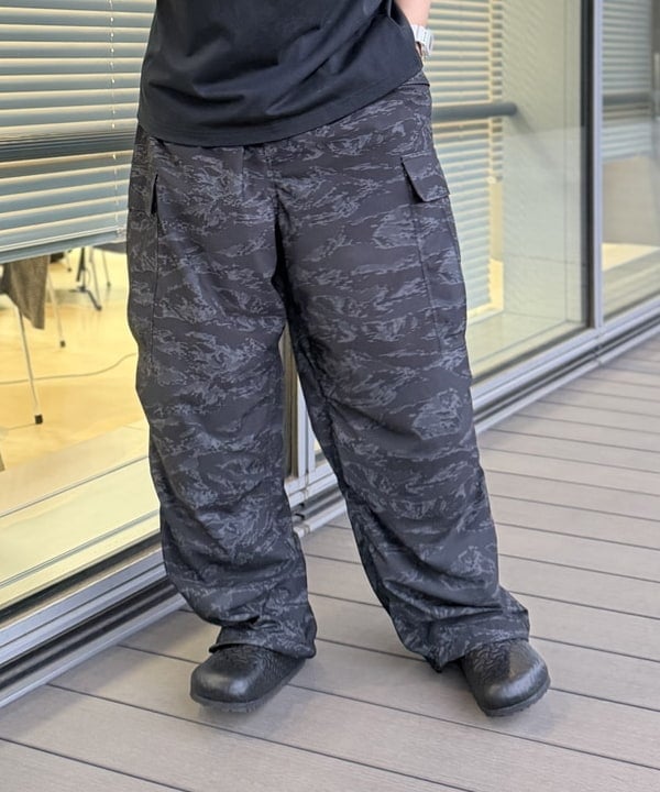 BAKU(東江 漠)さんの「BEAMS WOMEN｜【別注】BIRKENSTOCK / BOSTON &ldquo;BONE PATTERN&rdquo; Smooth BLACK」を使ったコーディネート