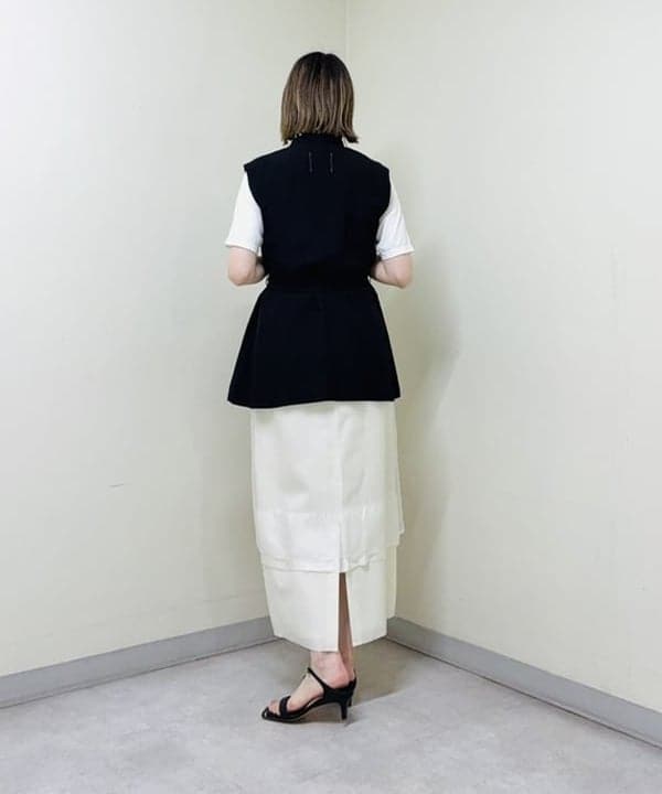 岩沢 珠代さんの「BEAMS WOMEN｜SEEALL / シアー レイヤード スカート」を使ったコーディネート