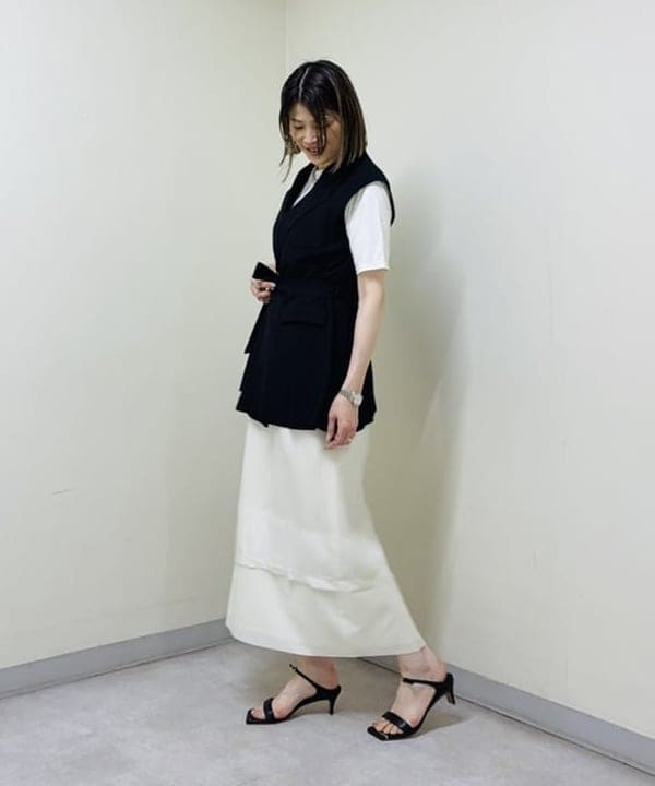 岩沢 珠代さんの「BEAMS WOMEN｜SEEALL / シアー レイヤード スカート」を使ったコーディネート