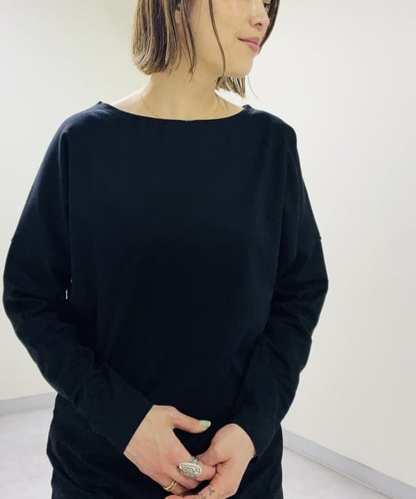 岩沢 珠代さんの「BEAMS WOMEN｜【別注】スタイリスト佐藤佳菜子 &times; SLOANE / 淑女のロンT ワンピース」を使ったコーディネート