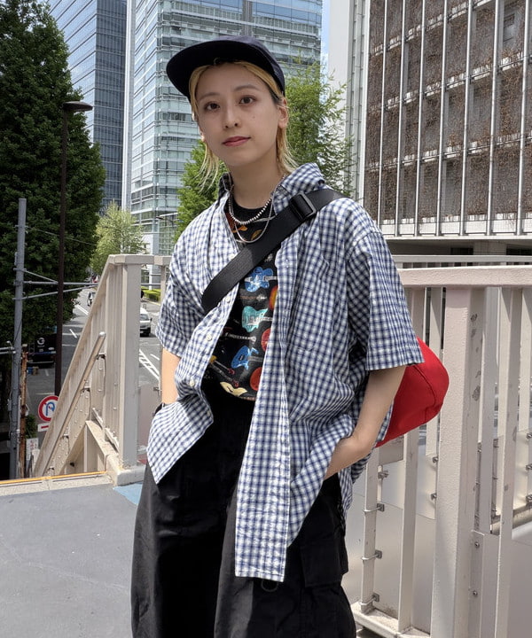 Heg.さんの「BEAMS WOMEN｜ボーイ チェック ビッグ ボタンダウン シャツ」を使ったコーディネート
