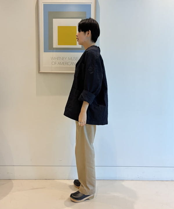 ミナミマリコさんの「BEAMS WOMEN｜BUZZ RICKSON'S &times; BEAMS BOY / チノパンツ」を使ったコーディネート