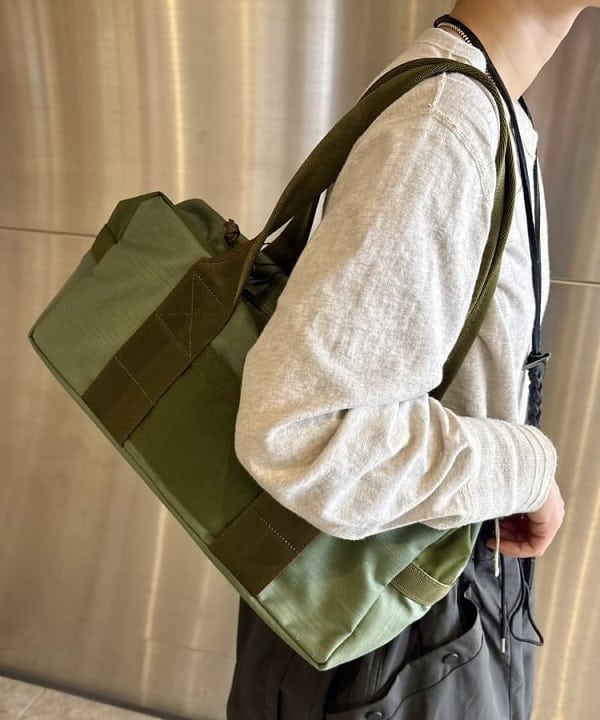 みりさんの「【別注】Healthknit / クルーネック ロングスリーブ Tシャツ」を使ったコーディネート