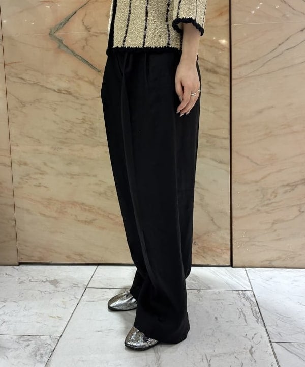 菜月さんの「BEAMS WOMEN｜SHISEI / ギャザー メタリック バレエシューズ」を使ったコーディネート