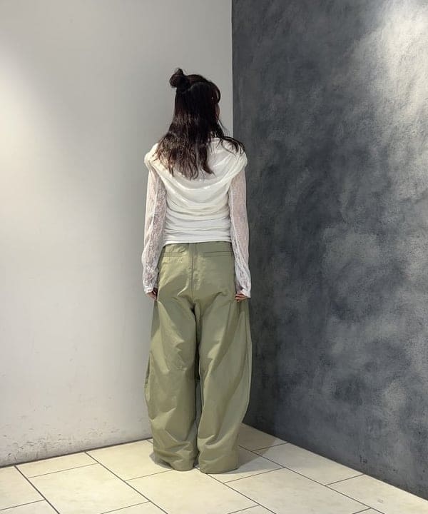 SAEさんの「BEAMS WOMEN｜ギャザー ドレープ Tシャツ」を使ったコーディネート