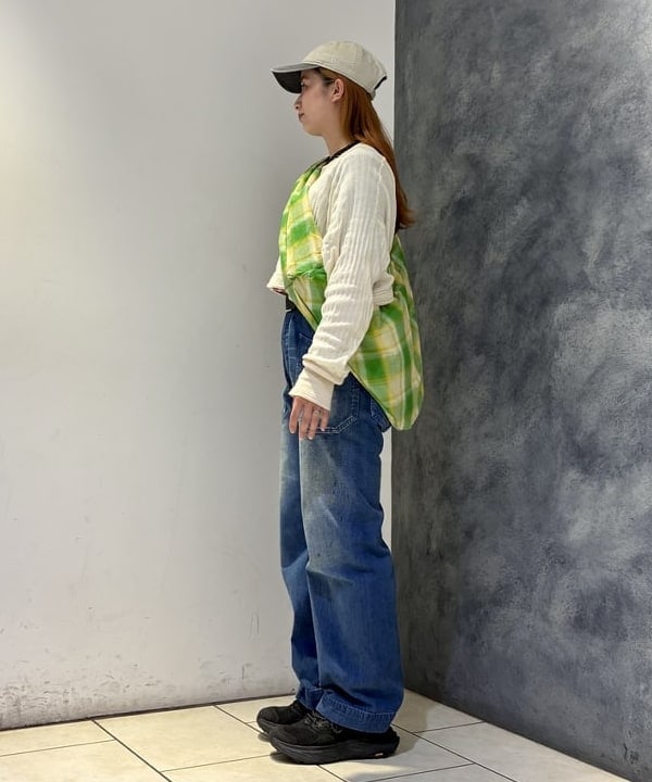 たぐみさんの「BEAMS WOMEN｜【別注】BUZZ RICKSON'S / USN デニム トラウザーズ」を使ったコーディネート