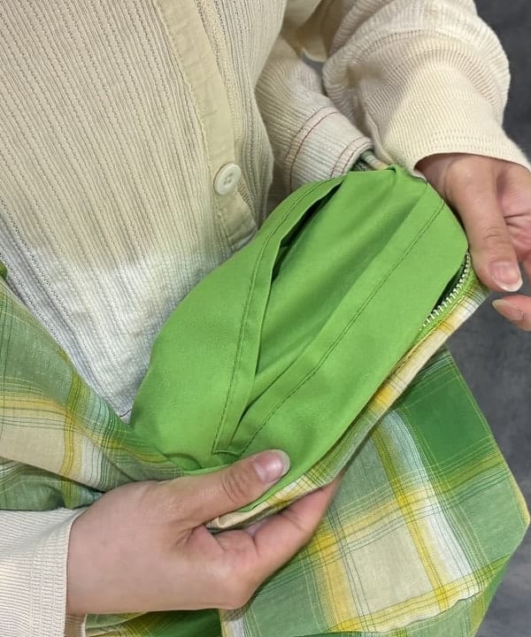 たぐみさんの「BEAMS WOMEN｜【別注】BUZZ RICKSON'S / USN デニム トラウザーズ」を使ったコーディネート