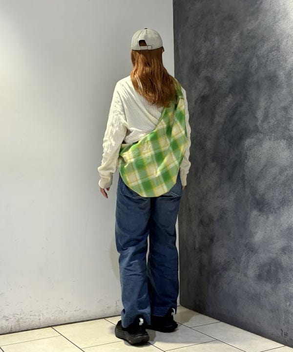 たぐみさんの「BEAMS WOMEN｜【別注】BUZZ RICKSON'S / USN デニム トラウザーズ」を使ったコーディネート