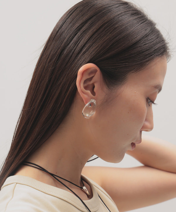 隈元 楓さんの「BEAMS WOMEN｜コンフォート タック パンツ」を使ったコーディネート