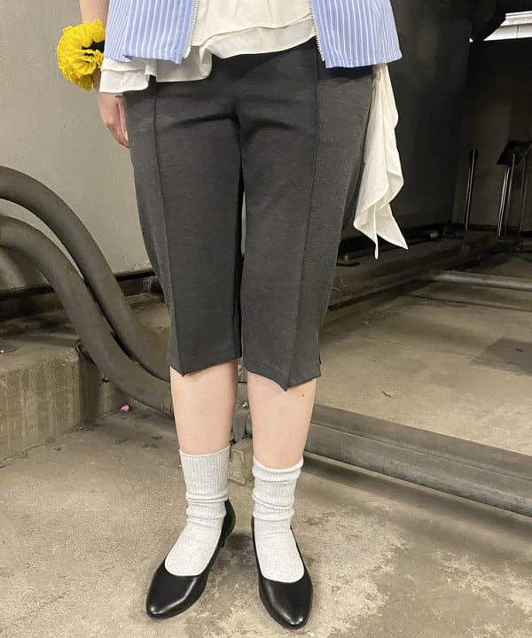 晶さんの「BEAMS WOMEN｜裾 フレアー キャミソール」を使ったコーディネート