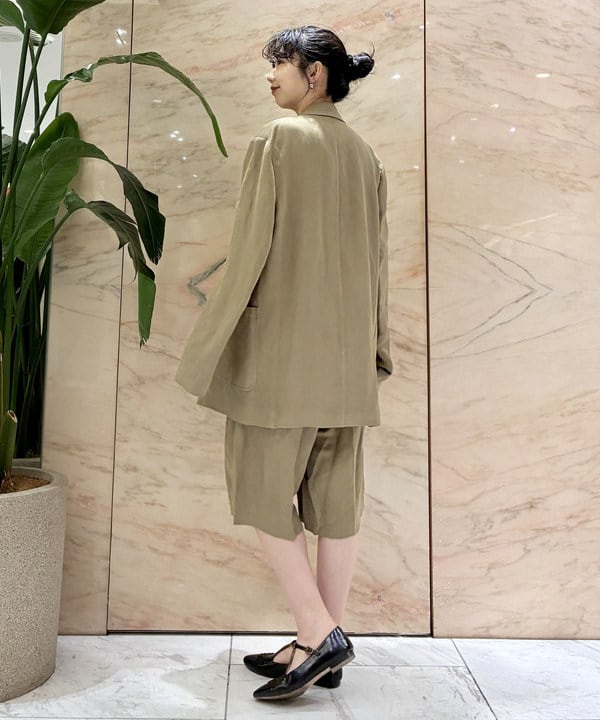 中丸　栞さんの「BEAMS WOMEN｜丸胴 テレコ タンクトップ」を使ったコーディネート