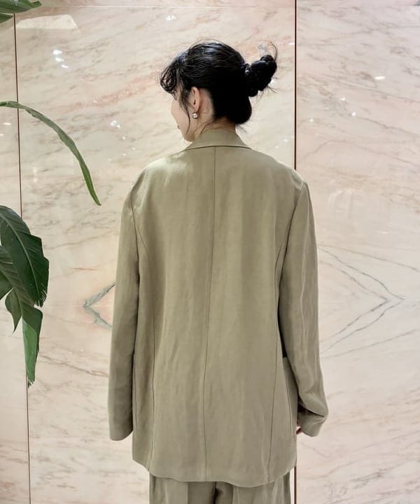 中丸　栞さんの「BEAMS WOMEN｜丸胴 テレコ タンクトップ」を使ったコーディネート