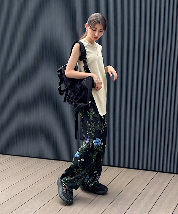 shibataさんの「BEAMS WOMEN｜スリット ノースリーブ チュニック」を使ったコーディネート
