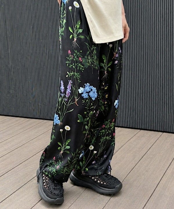 shibataさんの「BEAMS WOMEN｜スリット ノースリーブ チュニック」を使ったコーディネート