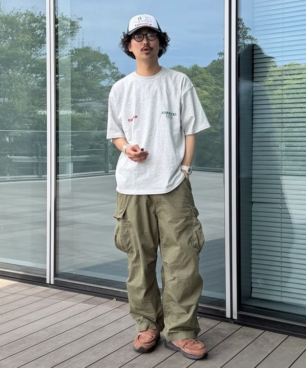 BAKU(東江 漠)さんの「BEAMS WOMEN｜BEAMS / ビッグ 6ポケット カーゴパンツ」を使ったコーディネート