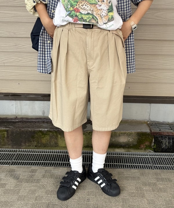 チナツさんの「BEAMS WOMEN｜ボーイ チェック ビッグ ボタンダウン シャツ」を使ったコーディネート