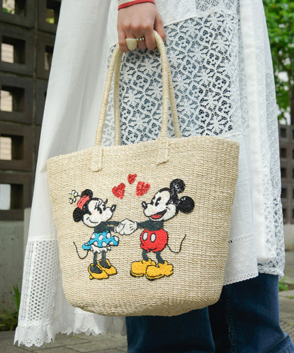 ばるたんさんの「BEAMS WOMEN｜Disney アバカ トートバッグ」を使ったコーディネート