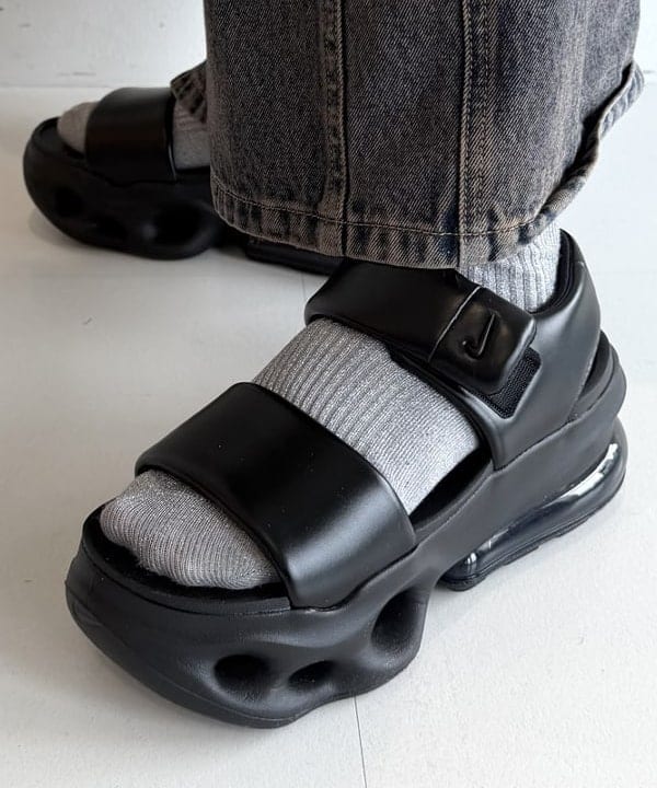 松本 佳菜子さんの「BEAMS WOMEN｜ベーシック リブ タンクトップ」を使ったコーディネート