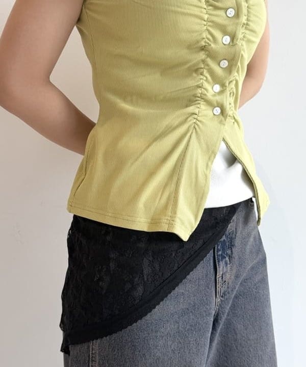 松本 佳菜子さんの「BEAMS WOMEN｜ベーシック リブ タンクトップ」を使ったコーディネート