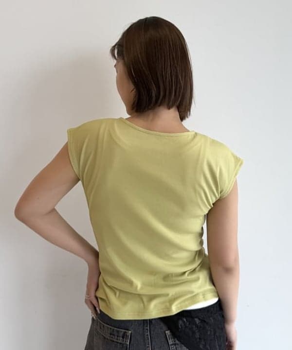 松本 佳菜子さんの「BEAMS WOMEN｜ベーシック リブ タンクトップ」を使ったコーディネート