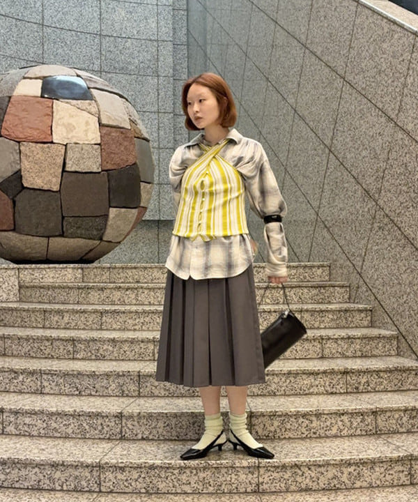 水野 萌香さんの「BEAMS WOMEN｜マルチストライプ ニット キャミソール」を使ったコーディネート