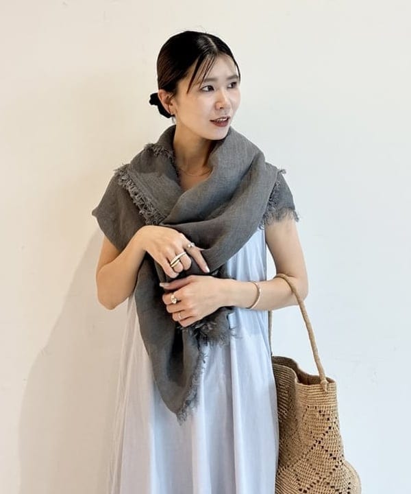 AONO SHIKAMAさんの「BEAMS WOMEN｜【別注】MARIHA / 夏の月影  ワンピース ソリッド」を使ったコーディネート