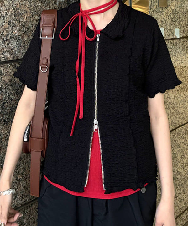 森本 理絵さんの「BEAMS WOMEN｜ワイド ショルダー バッグ」を使ったコーディネート