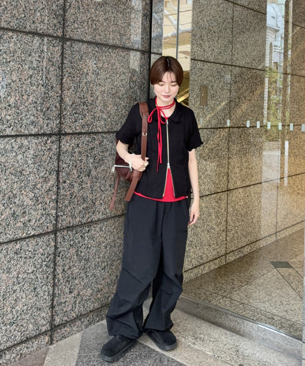 森本 理絵さんの「BEAMS WOMEN｜ワイド ショルダー バッグ」を使ったコーディネート