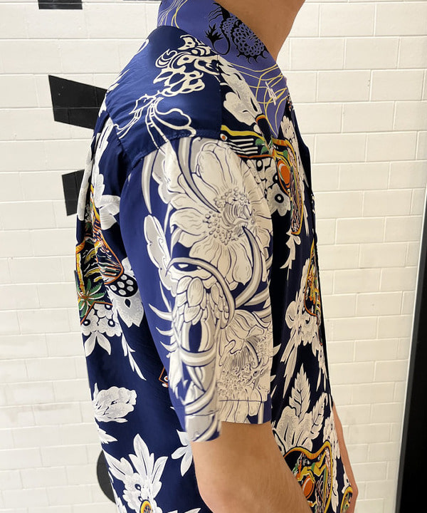 BANさんの「BEAMS WOMEN｜BEAMS｜【別注】SUN SURF / クレイジー アロハシャツ 26SS」を使ったコーディネート