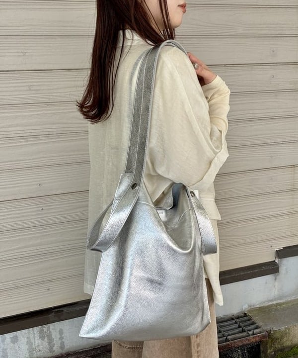 カタヤマ アヤさんの「BEAMS WOMEN｜リンクル ドルマン 2ボタン ダブル ジャケット」を使ったコーディネート