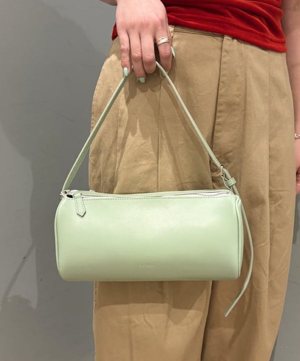 reiさんの「BEAMS WOMEN｜ワイド タック チノ パンツ」を使ったコーディネート