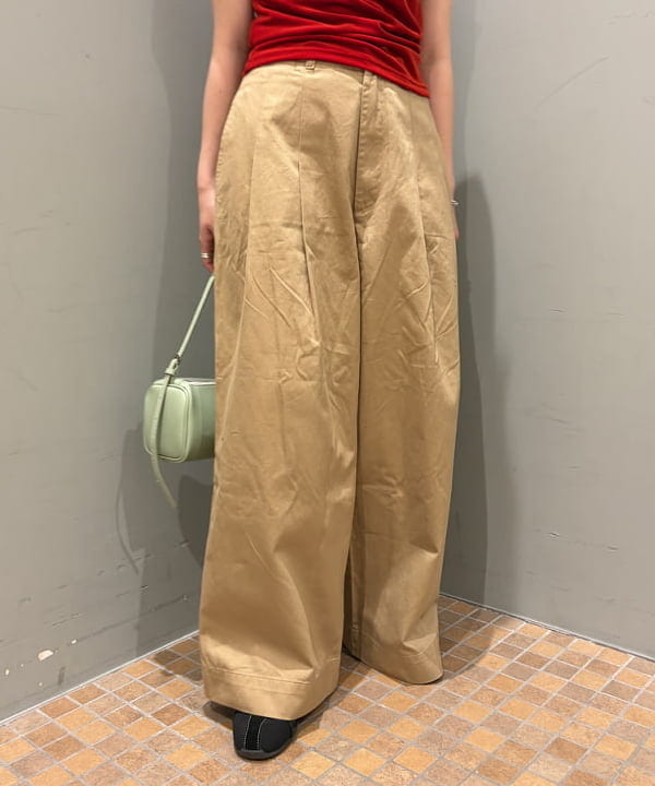 reiさんの「BEAMS WOMEN｜ワイド タック チノ パンツ」を使ったコーディネート