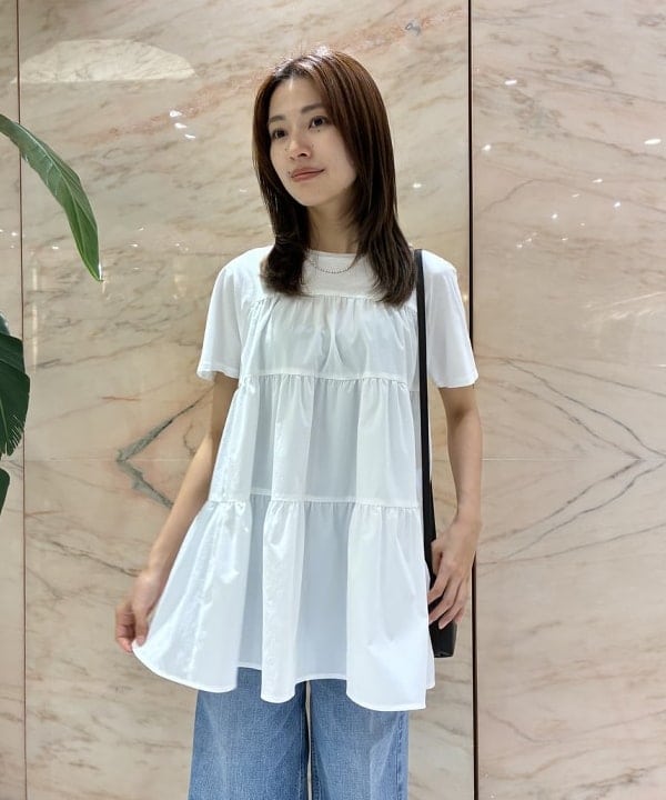 茂野 真楓さんの「BEAMS WOMEN｜コンビ ティアード プルオーバー」を使ったコーディネート