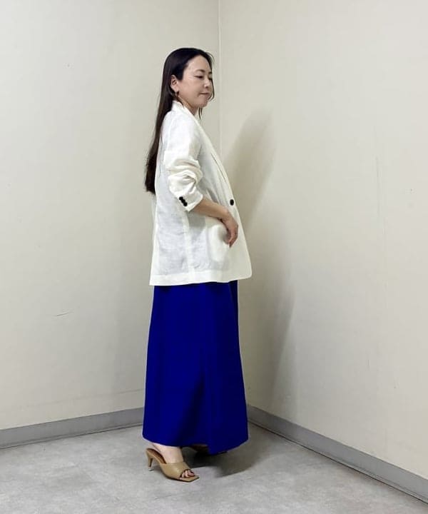 関 桂子さんの「BEAMS WOMEN｜ダブルブレスト リネン ジャケット」を使ったコーディネート