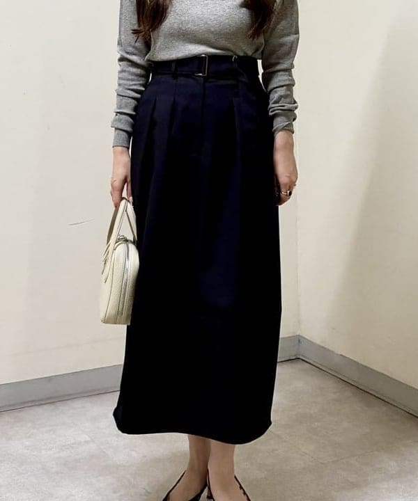 関 桂子さんの「BEAMS WOMEN｜AK+1 / ポロカラー プルオーバー」を使ったコーディネート