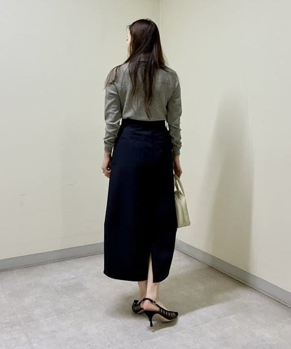 関 桂子さんの「BEAMS WOMEN｜AK+1 / ポロカラー プルオーバー」を使ったコーディネート
