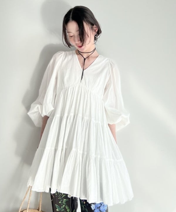 隈元 楓さんの「BEAMS WOMEN｜【別注】MARIHA / エンジェルのミニワンピース」を使ったコーディネート