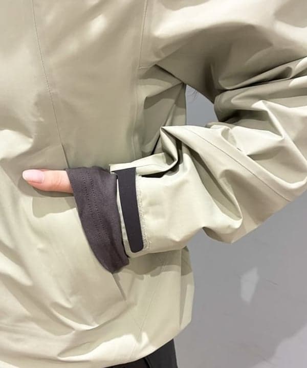 須賀さんの「BEAMS WOMEN｜【別注】noeyedia / サングラス "NE-464"」を使ったコーディネート