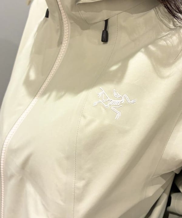 須賀さんの「BEAMS WOMEN｜【別注】noeyedia / サングラス "NE-464"」を使ったコーディネート