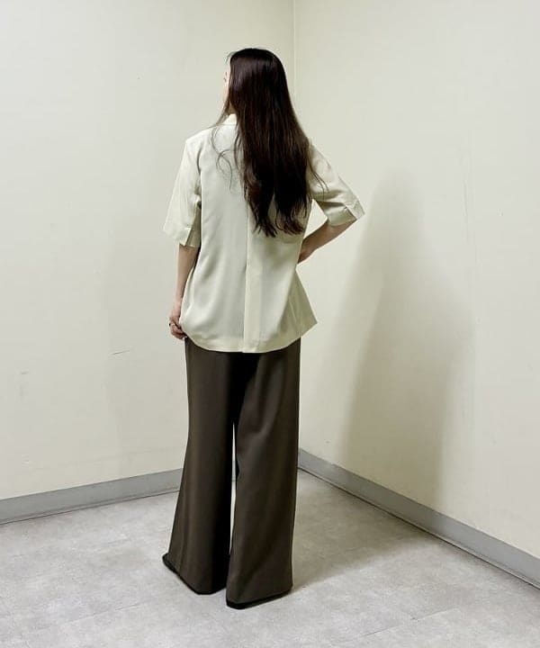 関 桂子さんの「BEAMS WOMEN｜シアー ハーフスリーブ ジャケット」を使ったコーディネート