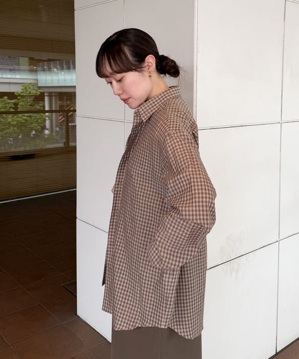 大浦 栞さんの「BEAMS WOMEN｜コットン 16ゲージ ノースリーブ ワンピース」を使ったコーディネート