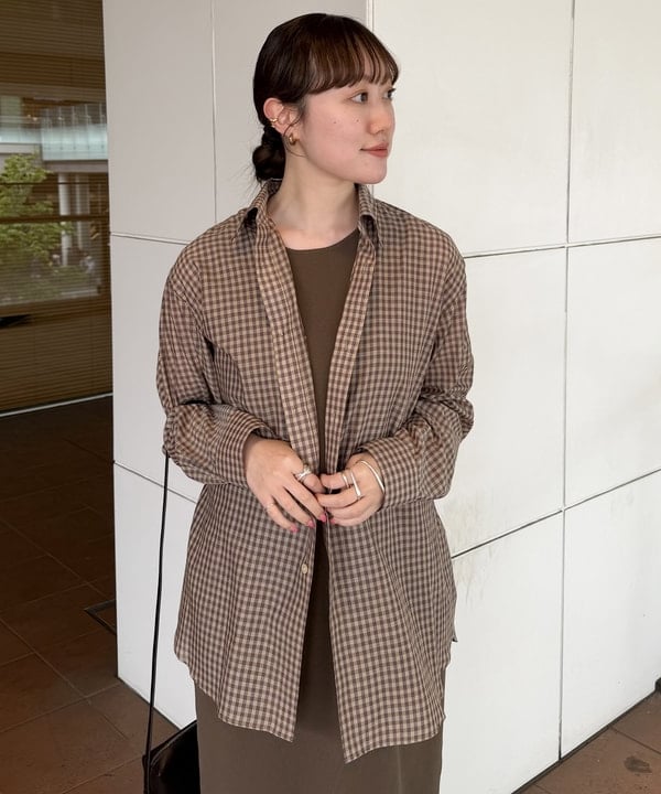 大浦 栞さんの「BEAMS WOMEN｜コットン 16ゲージ ノースリーブ ワンピース」を使ったコーディネート