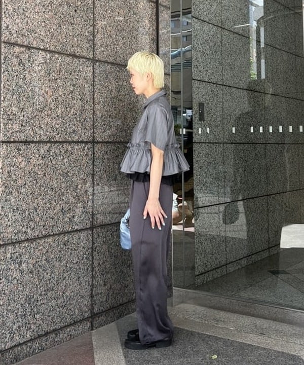 あさひさんの「BEAMS WOMEN｜サテン ホーボ ーバッグ」を使ったコーディネート