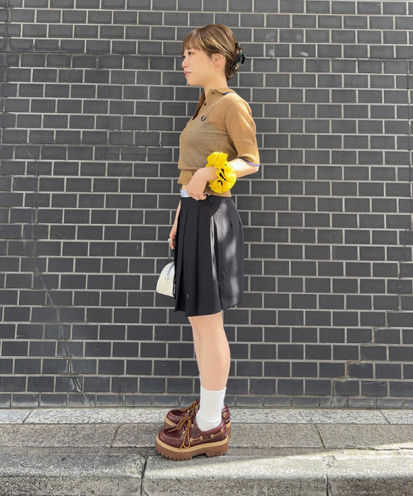 まゆちゃんさんの「BEAMS WOMEN｜【別注】FRED PERRY / リブ ニット ポロシャツ」を使ったコーディネート